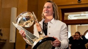 Montréal Victoire Captain Poulin Faces PWHL Future After Walter Cup Win
